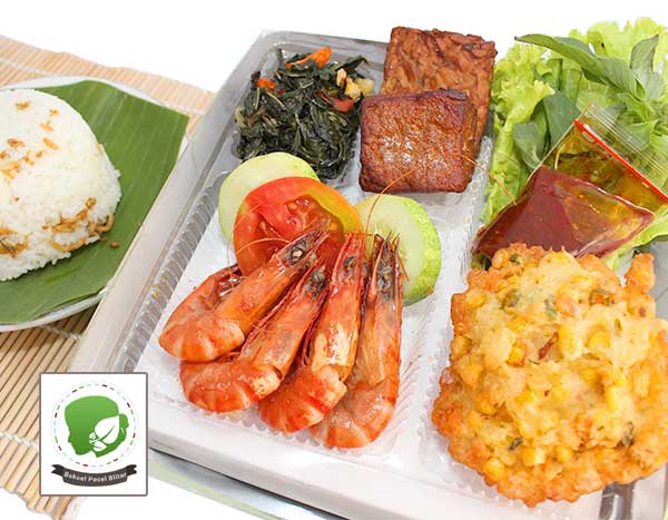  Nasi Liwetan  Komplit 5 dari Bakoel Pecel Blitar foodspot