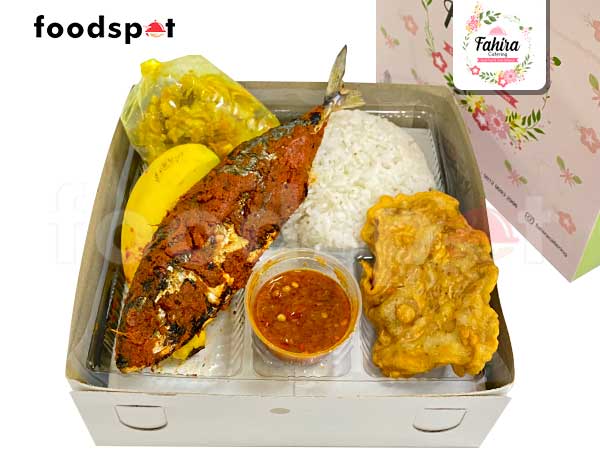 Nasi Ikan Kembung Bakar dari Fahira Catering - foodspot