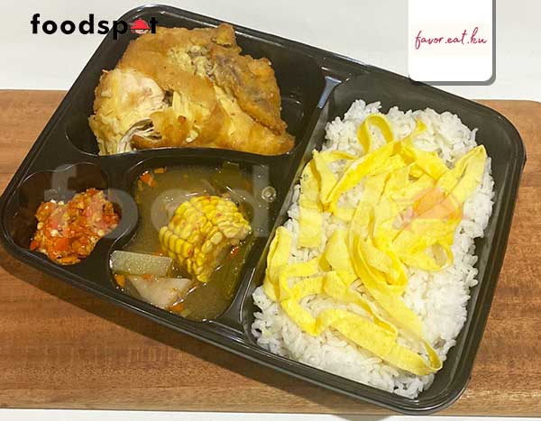 Lunch Box Ayam Geprek dari favor.eat.ku - foodspot